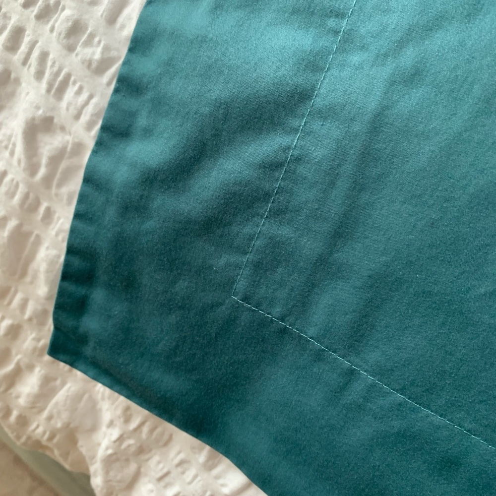 The Company Store Jade King Duvet w/3 Standard Shams. Very gently used.